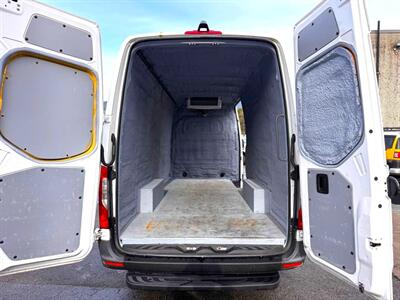 2019 Mercedes-Benz Sprinter 2500 Reefer HR 170 "   - Photo 9 - Coquitlam, BC V3B 5E2