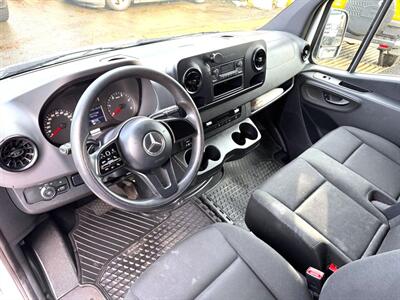 2019 Mercedes-Benz Sprinter 2500 Reefer HR 170 "   - Photo 11 - Coquitlam, BC V3B 5E2
