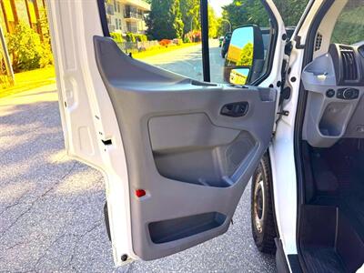 2016 Ford Transit 250   - Photo 11 - Coquitlam, BC V3B 5E2