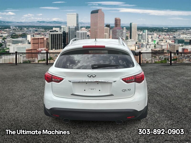 2014 INFINITI QX70 - Photo 4 - Denver, CO 80204
