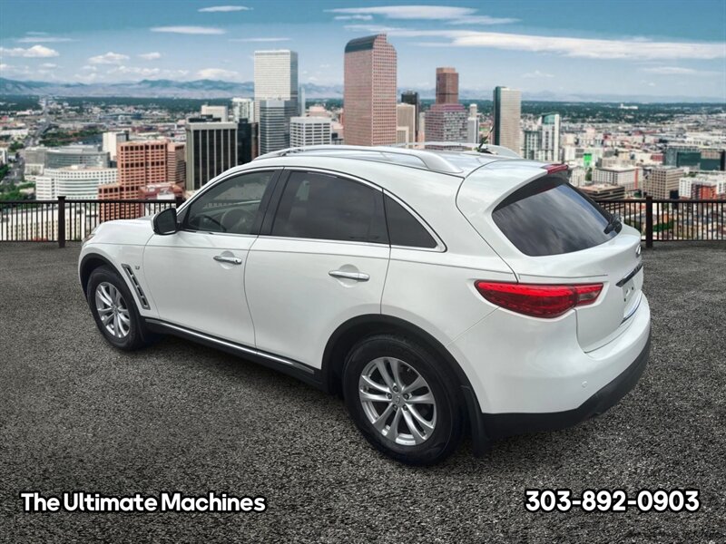 2014 INFINITI QX70 - Photo 5 - Denver, CO 80204