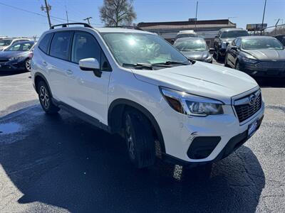 2019 Subaru Forester Premium   - Photo 5 - Denver, CO 80204