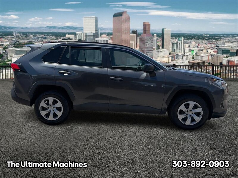 2020 Toyota RAV4 LE - Photo 2 - Denver, CO 80204