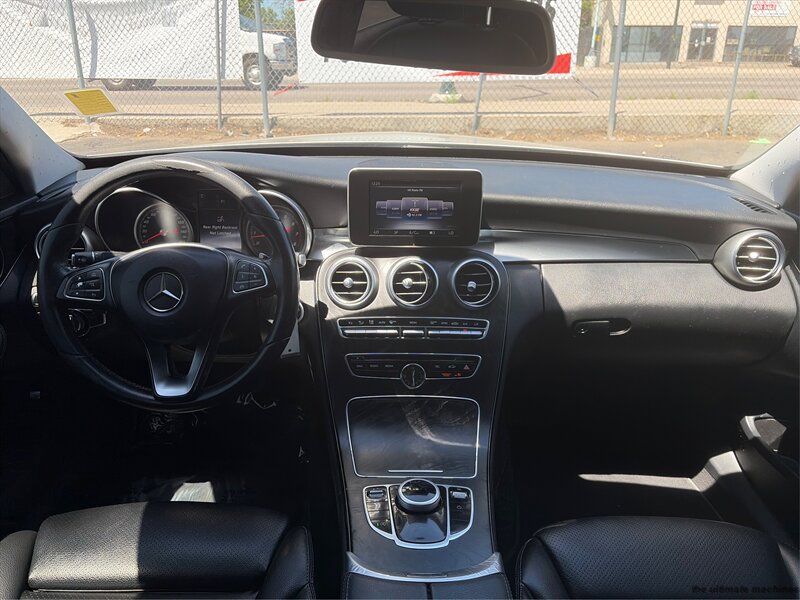 2017 Mercedes-Benz C 300 Luxury - Photo 14 - Denver, CO 80204