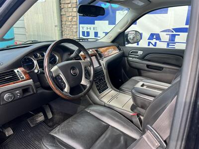 2013 Cadillac Escalade Platinum Edition   - Photo 3 - Denver, CO 80204