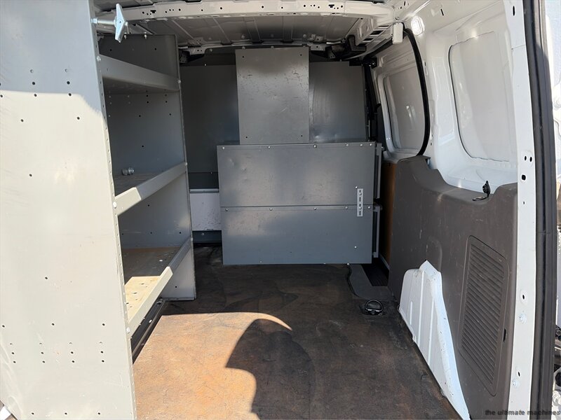 2019 Ford Transit Connect XL - Photo 9 - Denver, CO 80204