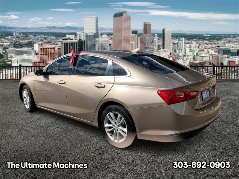 2018 Chevrolet Malibu LT   - Photo 5 - Denver, CO 80204