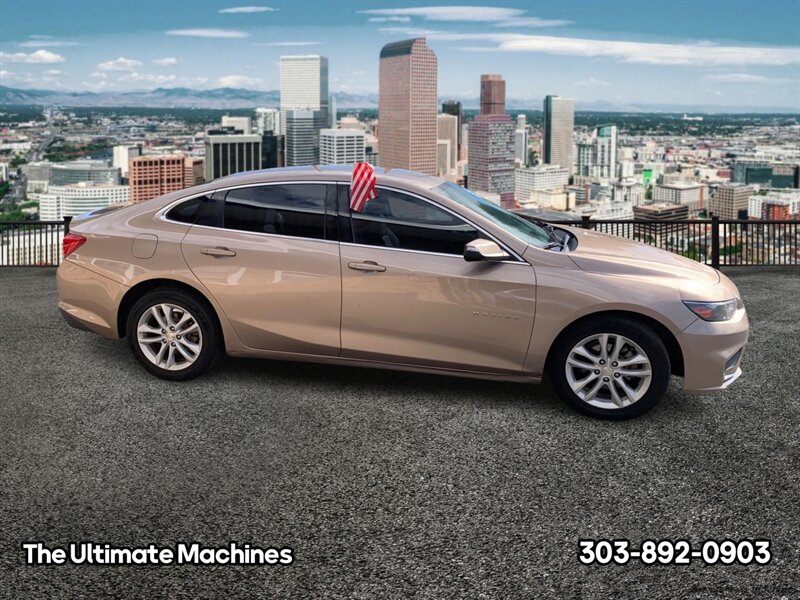 2018 Chevrolet Malibu LT   - Photo 2 - Denver, CO 80204