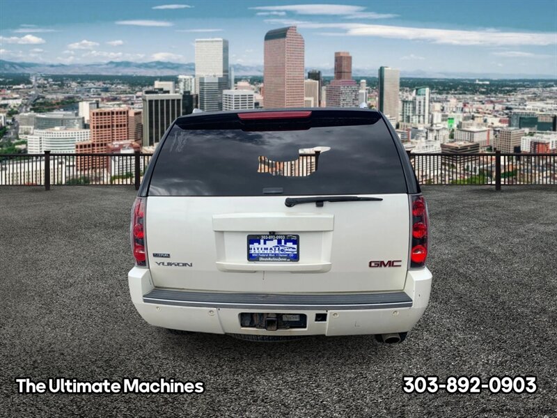 2009 GMC Yukon Denali   - Photo 4 - Denver, CO 80204