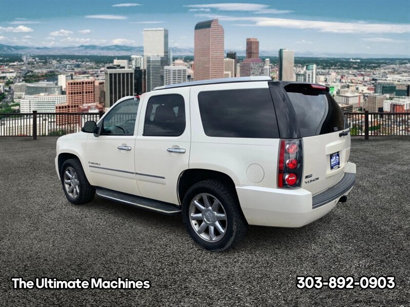 2009 GMC Yukon Denali   - Photo 5 - Denver, CO 80204