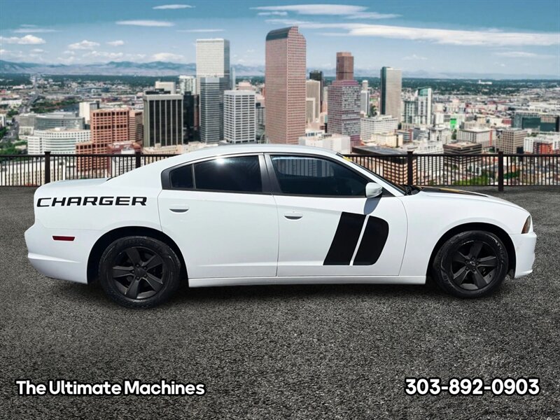 2014 Dodge Charger SE - Photo 2 - Denver, CO 80204