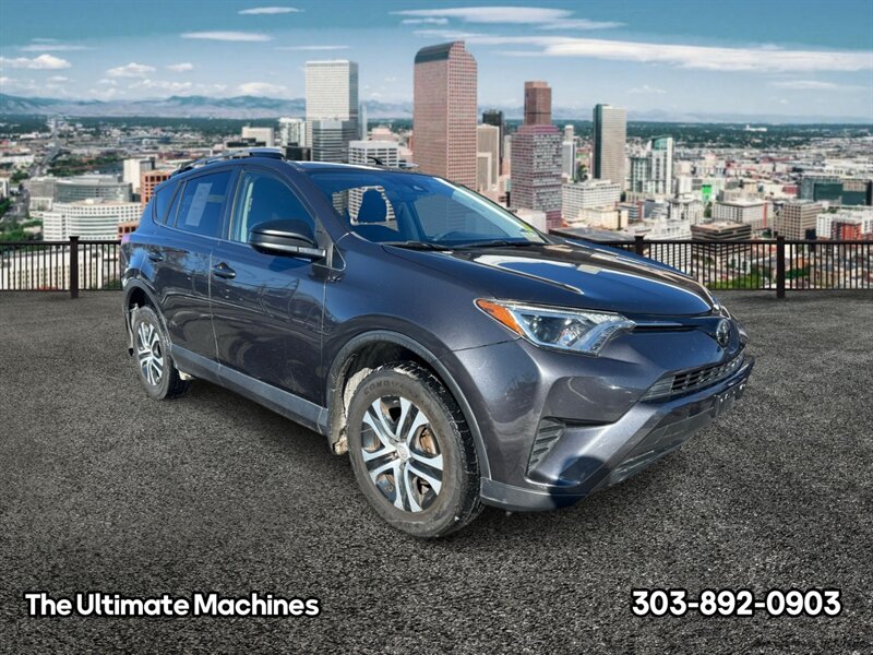 2018 Toyota RAV4 LE - Photo 1 - Denver, CO 80204