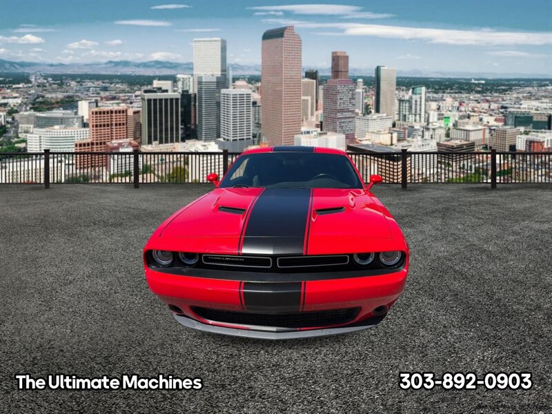 2019 Dodge Challenger SXT - Photo 7 - Denver, CO 80204
