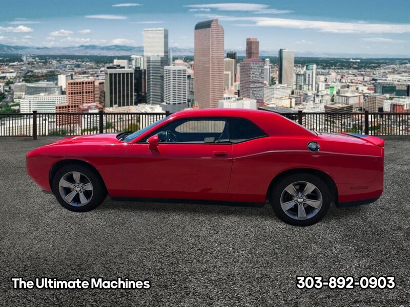 2019 Dodge Challenger SXT - Photo 6 - Denver, CO 80204