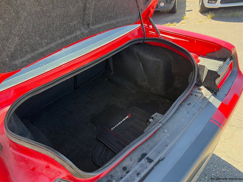2019 Dodge Challenger SXT - Photo 13 - Denver, CO 80204