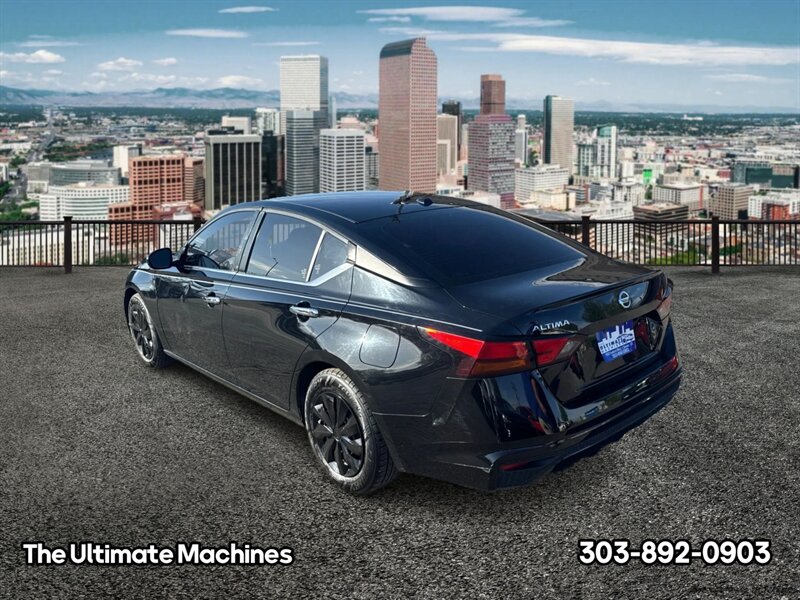 2020 Nissan Altima 2.5 S - Photo 5 - Denver, CO 80204