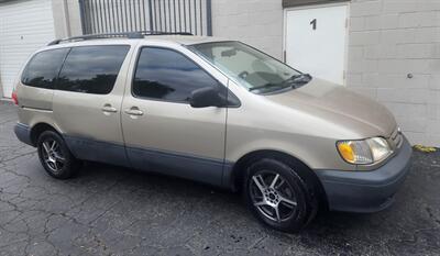 2003 Toyota Sienna LE   - Photo 2 - Sun Valley Ca, CA 91352