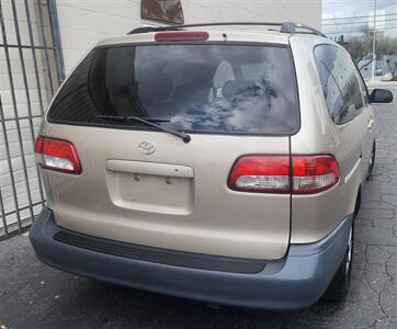 2003 Toyota Sienna LE   - Photo 3 - Sun Valley Ca, CA 91352