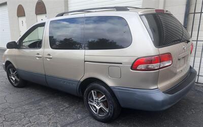 2003 Toyota Sienna LE   - Photo 28 - Sun Valley Ca, CA 91352