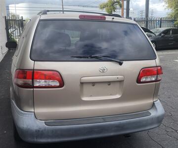 2003 Toyota Sienna LE   - Photo 7 - Sun Valley Ca, CA 91352