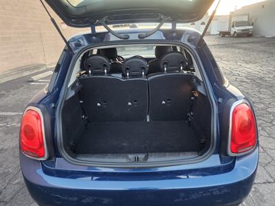 2016 MINI Cooper Hardtop 4 Door  3 Cyl Turbo Gas Manual - Photo 17 - Sun Valley Ca, CA 91352