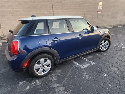 2016 MINI Cooper Hardtop 4 Door  3 Cyl Turbo Gas Manual - Photo 4 - Sun Valley Ca, CA 91352