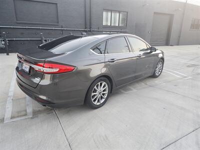 2017 Ford Fusion SE   - Photo 7 - Sun Valley Ca, CA 91352