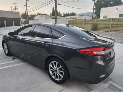 2017 Ford Fusion SE   - Photo 11 - Sun Valley Ca, CA 91352