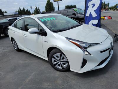 2018 Toyota Prius Two Eco   - Photo 1 - Mount Vernon, WA 98273