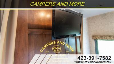 2013 HEARTLAND PIONEER 31DS   - Photo 15 - Bluff City, TN 37618