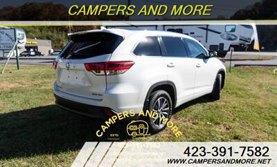 2018 Toyota Highlander XLE   - Photo 6 - Bluff City, TN 37618
