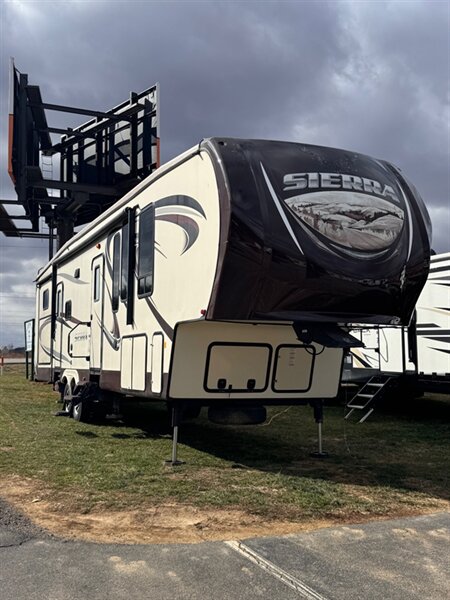 2016 Forest River Sierra 365SAQB   - Photo 1 - Bluff City, TN 37618