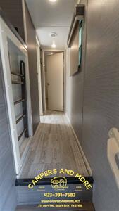 2020 VANLEIGH PINECREST 392MBP   - Photo 15 - Bluff City, TN 37618