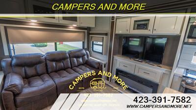 2020 VANLEIGH PINECREST 392MBP   - Photo 5 - Bluff City, TN 37618