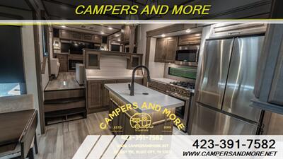 2023 Grand Design Solitude 376RD 5th wheel   - Photo 25 - Bluff City, TN 37618
