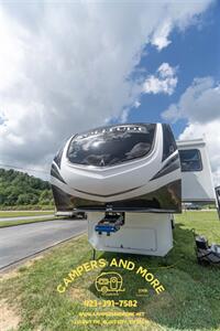 2023 Grand Design Solitude 376RD 5th wheel   - Photo 24 - Bluff City, TN 37618