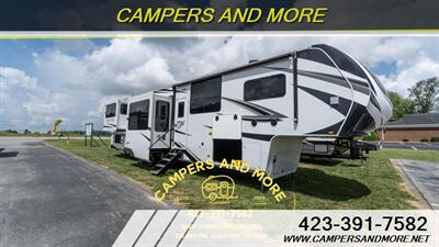 2023 Grand Design Solitude 376RD 5th wheel   - Photo 17 - Bluff City, TN 37618