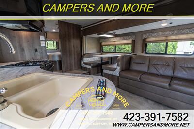 2018 Coachmen Freelander 28BH Ford E450   - Photo 3 - Bluff City, TN 37618