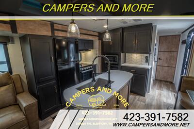 2022 KEYSTONE OUTBACK 330RL   - Photo 9 - Bluff City, TN 37618