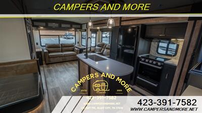 2022 KEYSTONE OUTBACK 330RL   - Photo 2 - Bluff City, TN 37618