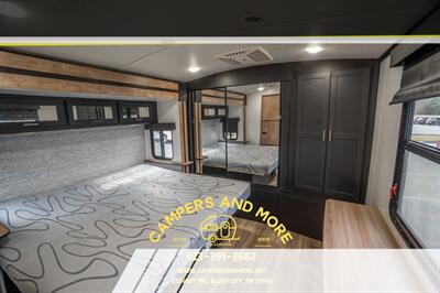 2022 KEYSTONE OUTBACK 330RL   - Photo 10 - Bluff City, TN 37618