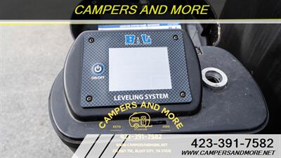 2022 KEYSTONE OUTBACK 330RL   - Photo 8 - Bluff City, TN 37618