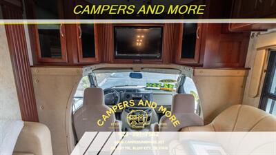 2013 NEXUS RV Phantom 31P Ford E450   - Photo 5 - Bluff City, TN 37618