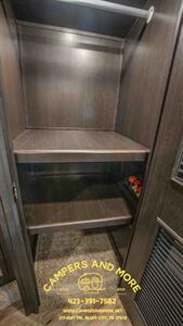 2016 DUTCHMEN VOLTAGE 3970 - Photo 10 - Bluff City, TN 37618