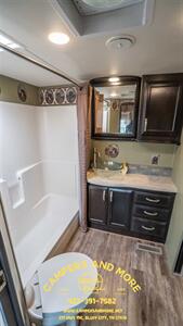 2016 DUTCHMEN VOLTAGE 3970 - Photo 8 - Bluff City, TN 37618