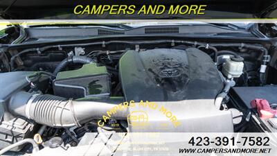 2016 Toyota Tacoma TRD Sport   - Photo 11 - Bluff City, TN 37618