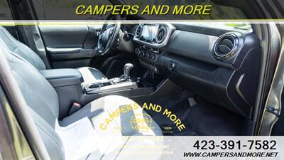 2016 Toyota Tacoma TRD Sport   - Photo 4 - Bluff City, TN 37618