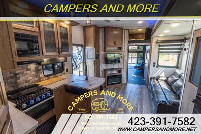 2023 FOREST RIVER ALPHA WOLF 345PACK14.5 Toy Hauler   - Photo 2 - Bluff City, TN 37618