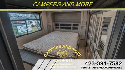 2021 KEYSTONE MONTANA 383TH   - Photo 11 - Bluff City, TN 37618