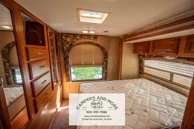 2008 Coachmen Concord 300 TS   - Photo 10 - Bluff City, TN 37618